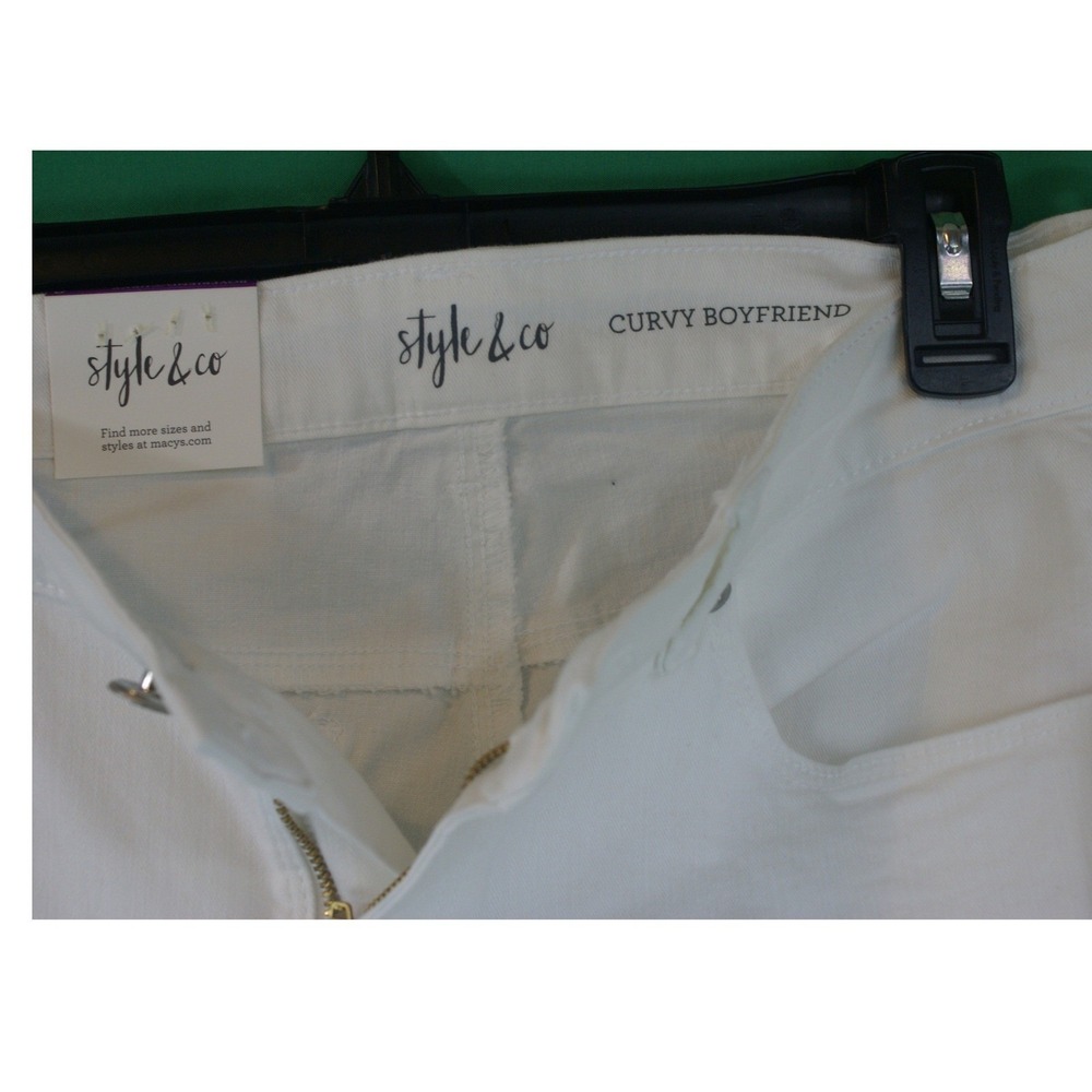 Style & Co Curvy Boyfriend Jeans White Red Floral Embroidery Mid Rise Size 8 NEW - Picture 11 of 16